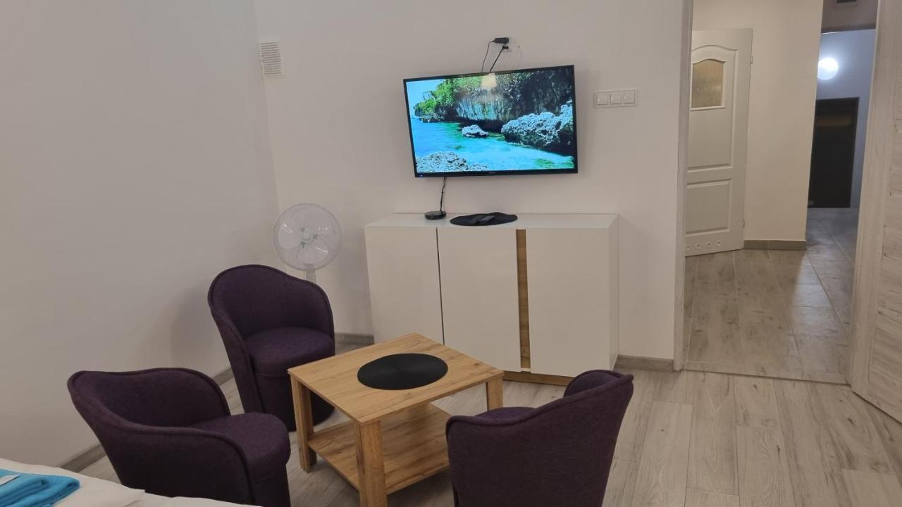 Etna 3 Dom Z Parkingiem Rzeszow Morgowa Apartment Exterior foto